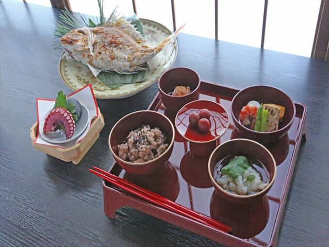 清和荘のお食い初め膳の画像